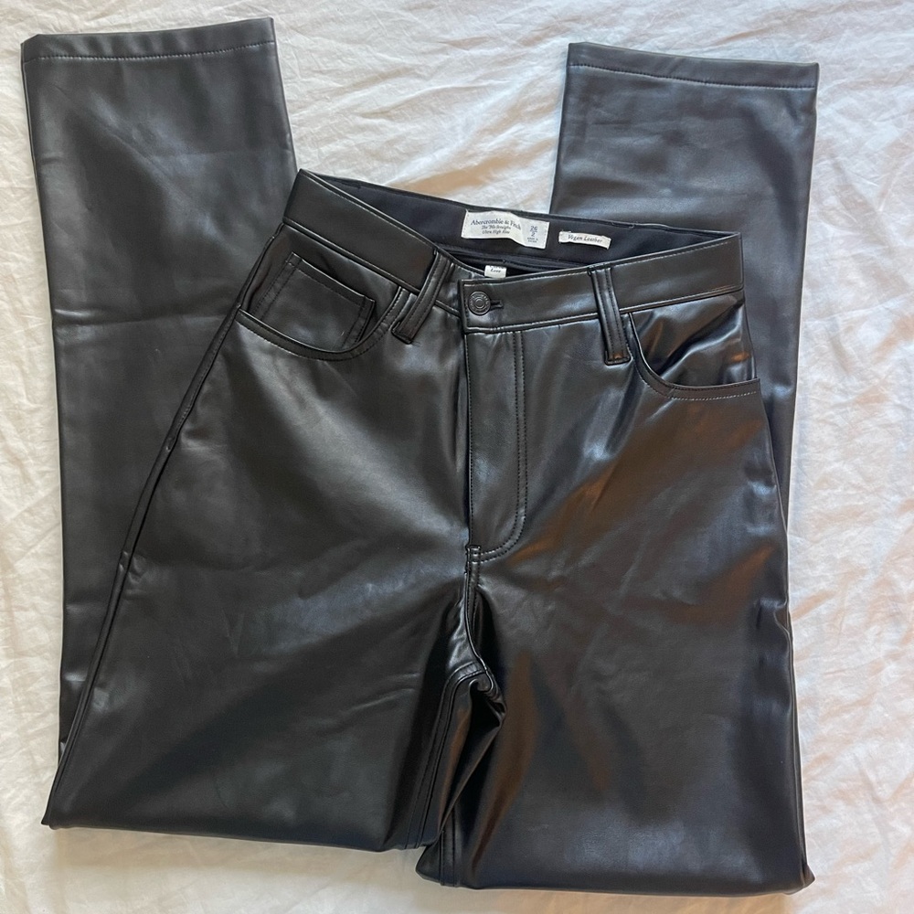 Abercrombie faux leather pants sz 26 / 2 curvy